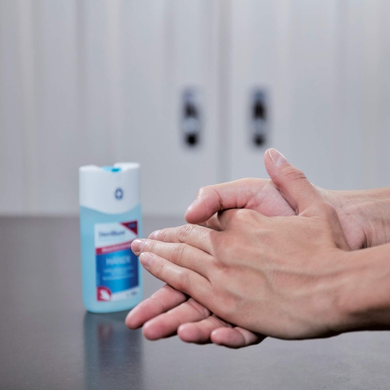 Sterillium Protect & Care Desinfektionsgel: Antibakterielles Hände-Desinfektionsmittel mit Pflege-Komponenten, 100