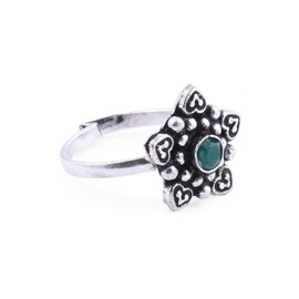 Binnis Toe Rings Bichua Bichiya Metti Mettelu for Women Girls | Fashion Jewelry- star shaped green stone (green), Metal, No Gemstone
