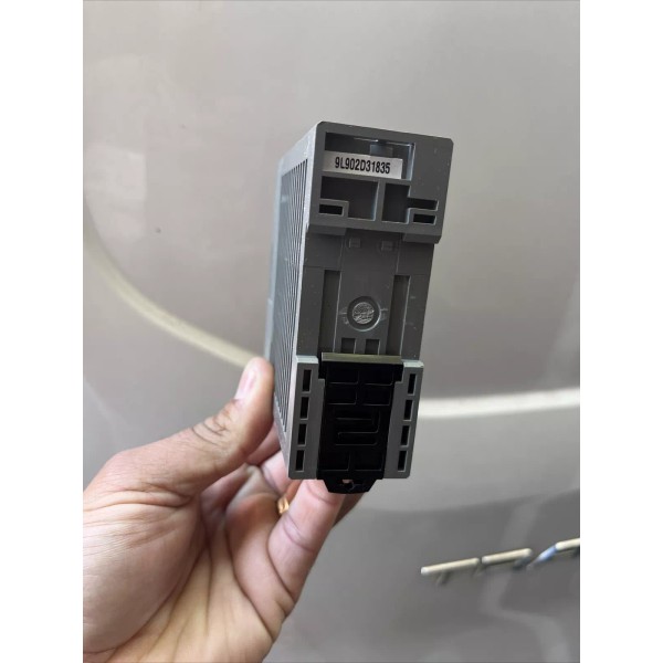 IDEC (NEW) PS5R-VD24, Idec, Power Supply 60W 24Vdc Din