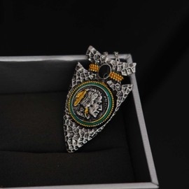 Buffalo Pendant Necklace with 17.7" Chain, Indian Chief Pendant Necklace Honoring The American West Alloy Coin Necklace, Viking Bull Necklace with Black Gemstone, Vintage Pendants