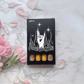 Short Press on Nails Square Fake Nails Glossy Full Cover False Nails with Yellow White Daisy Flowers Design Cute Spring Summer Glue on Nails Yellow Stick on Nails for Women Nail Art Decorations