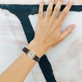 Women Wrist Watch:Square Dial Leather Band Analog Q-uartz Watch for Women Lady