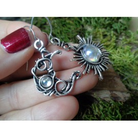 ⊹⊱☆ ★ SONNE & MOND GLASTROPFEN - ASYMMETRISCHE OHRRINGE ★ ☆⊰⊹ einmalig schöne, verspielte Ohrringe mit Glas in Seifenblasenfarben