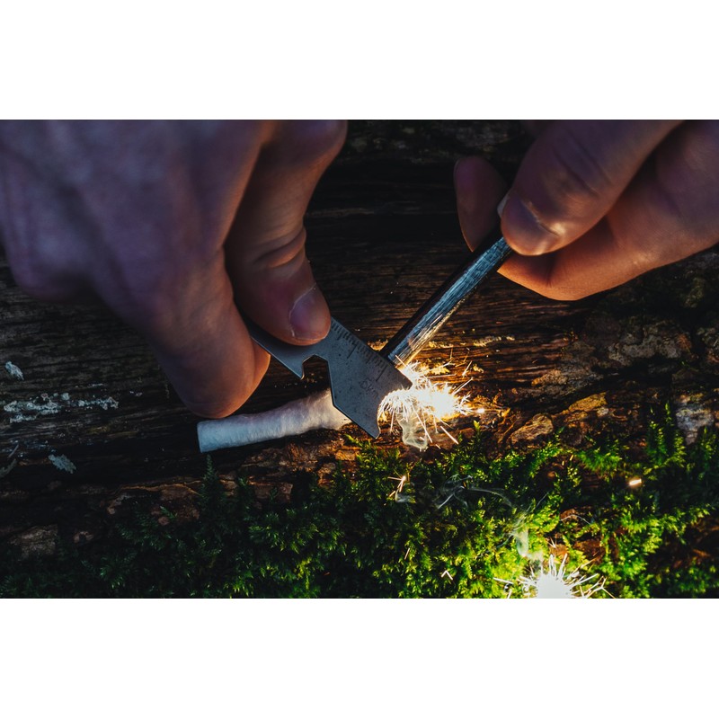 WIKA Fire Steel, Fire Starter with Waterproof Aluminium Tinder Box,