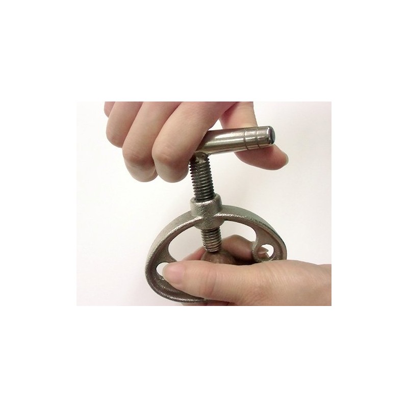 Nidaf Japan Cracker for Macadamia Nuts