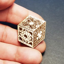 Hellraiser puzzle box cube enamel pin - Pinhead Cenobites Horror Clive Barker