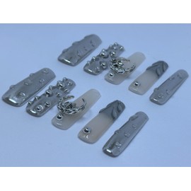 Press-On Fingernail Set, Assorted Sizes & Styles, Easy DIY Manicure (silver, M)