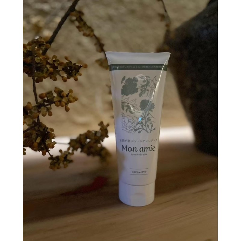(86% or more beauty ingredients) Mon amie Gel Cleansing that