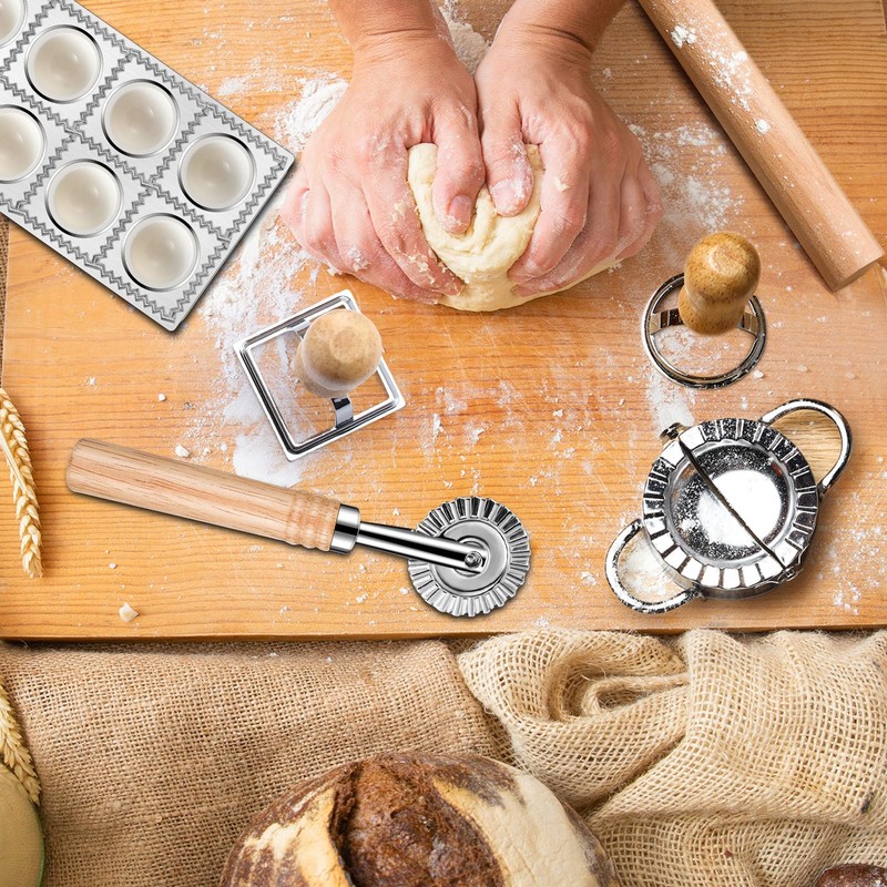 8 Pieces Ravioli Mold Set, ravioli cutter, Ravioli Maker Cutter