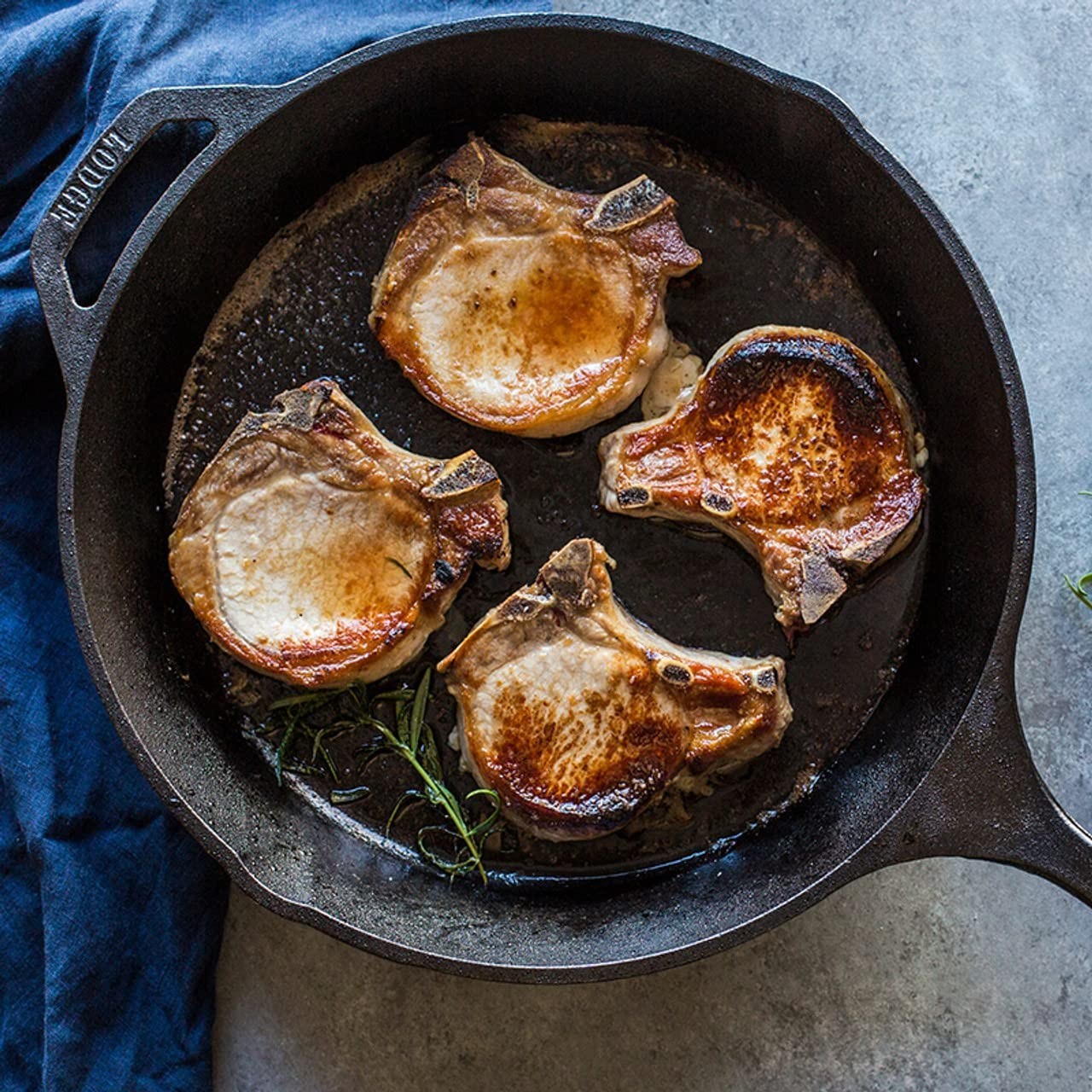 Lodge Cast Iron Skillet - Thumbnail 5