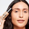 Saie Base Maquillaje Líquida Glowy Super Skin Tint Hidratante Suero