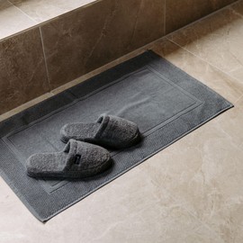 pamuk design Badematte ELA 50x80 cm, 100% Baumwolle, Frottee, Dunkelgrau, Badvorleger, Saugstark, Weich, rutschfest, Waschbar, Bad & Dusche, Luxus