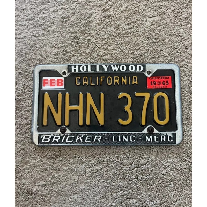 One 1965 YOM California license plate sticker, Dmv, Ca, Registration