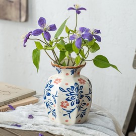 SEUYUCL Small Blue and White Ceramic Vase, 6 Inch Vintage Chinoiserie Flower Vase Decorative Antique Vases for Home Decor, Rustic Porcelain Vase Farmhouse Shelf Table Centerpieces Decor