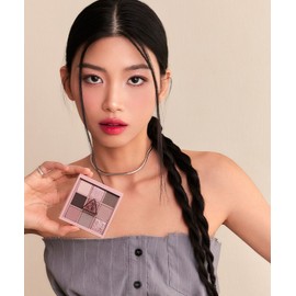 THREECE [Cloudy Pink] Multi Eye Color Palette