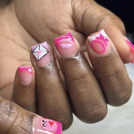 Valentine's Day Press on Nails Short，French Tip Fake Nails Square Glue on nails Nude Pink False Nails Heart Lips Love Letter XO Nails Press on Cute Glossy Acrylic Nails F for Women Valentine Nails Art