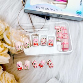 UEYRSEDB Pink Spring Press on Nails Short Oval Fake Nails with Pink Cherry Strawberry Flower Design Spring Summer Glue on False Nail Cute Cherry Strawberry Artificial Stick on Nail for Women 24Pcs