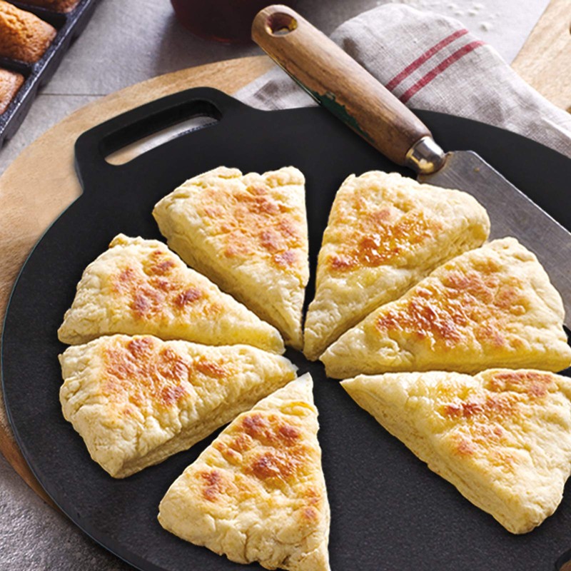 11-Inch Cast Iron Roti Tawa, Double Handled Cast Iron Crepe