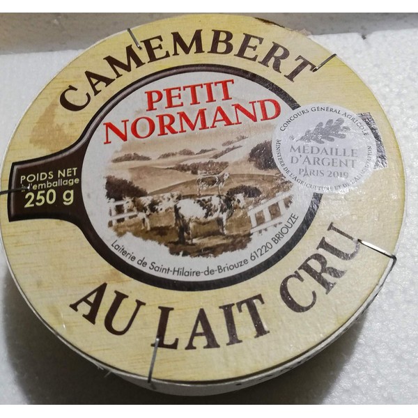 Gillot Petit Normand Camembert Soft Cheese 45% Fat Per St., 250 g