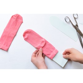 Marabu Sock Stop 17220106232 - 90 ml, Red, Rubbery Anti-Slip Water-Based Paint (No Latex), for Textiles, Secure Grip on Smooth Floors, Easy to Use from the Bottle