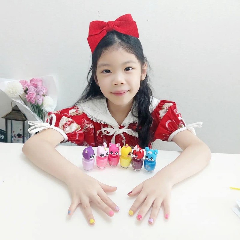 TOMINI FRIENDS WATER BASED NAILPOLISH (twinkle pink-cat)