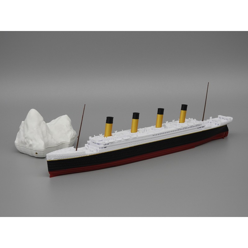 12" Prebuilt Display Model Ship (RMS Titanic 1ft Model with