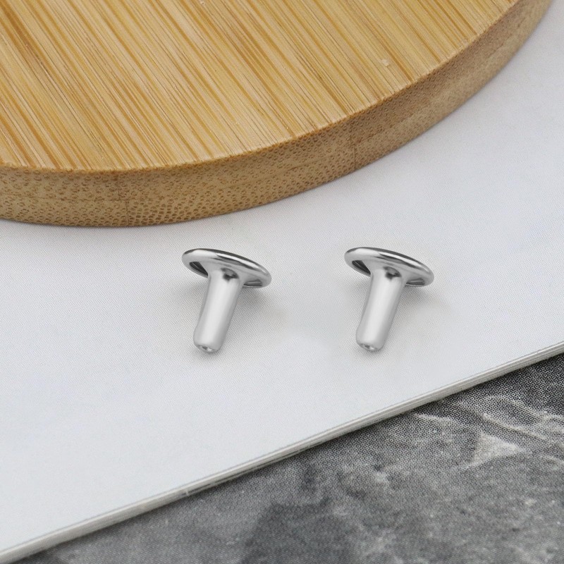 Micro Traders 200pcs Pyramid Rivets Spike Square Studs Rivets Spike