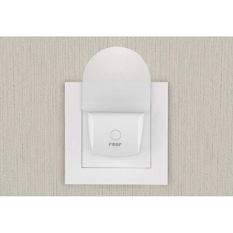 reer NightGuide Night Light for Socket - with On/Off Switch