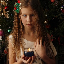 4 Pcs Christmas Hair Clips Cute Santa Snowman Christmas Tree Bow Stars Hairpins Fashion Hair Styling Accessories for Women Girls Christmas Party Decoration