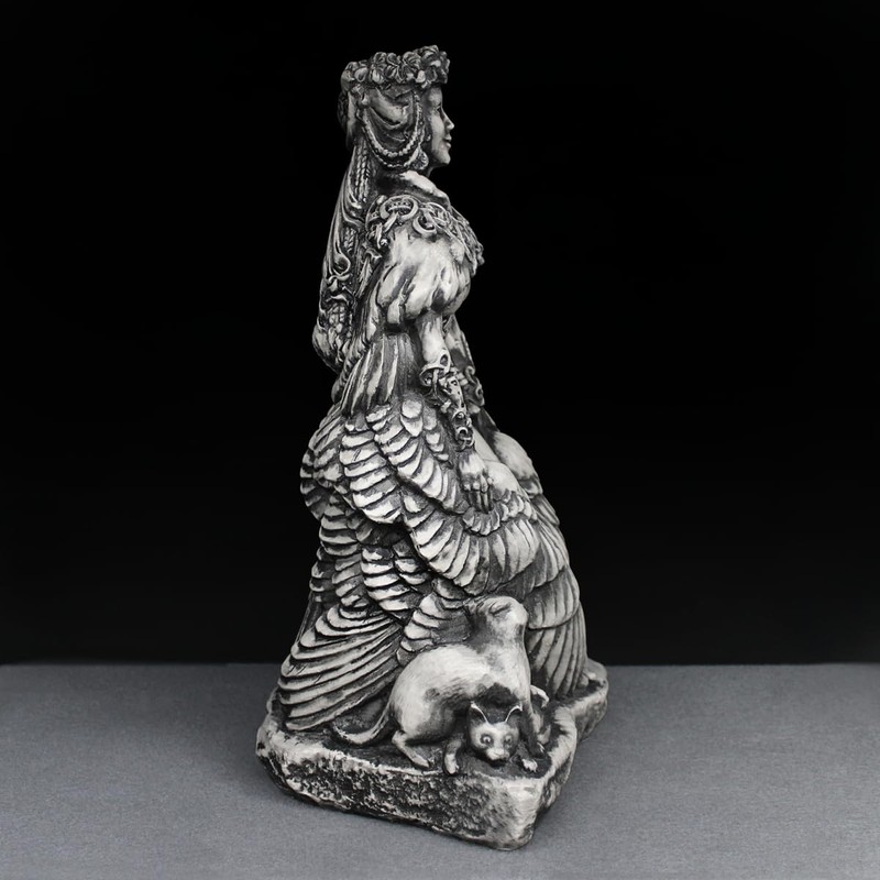 Dryad Design Freya Statue Norse Goddess of Love, Beauty and