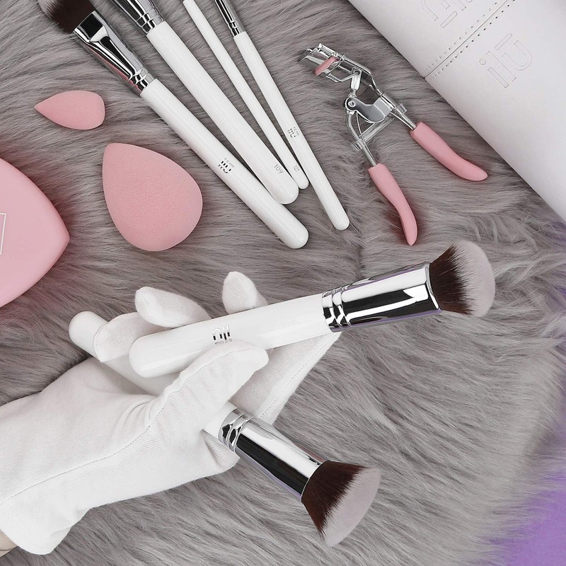 T4B ILU 105 Top Kabuki Foundation Brush