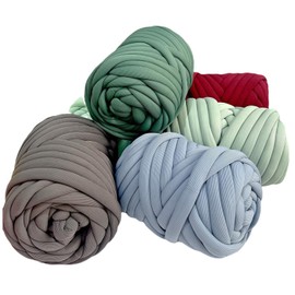 MagiDeal 250G Chunky Yarn Bulky Yarn Dia 2.5cm Tube Giant Yarn Crochet Soft Jumbo Yarn Arm Knit Yarn for Tapestry Throw Pillow Pet Bed Scarf, White