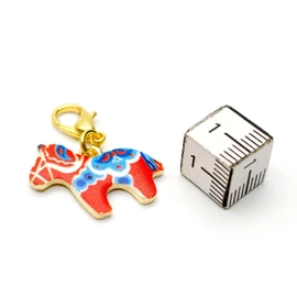 Miniblings Dala Horse Dala Horse Swedish Horse Sweden Charm Dala Horse Swedish Red Ceramic – Handmade Fashion Jewellery I Gold-Plated Pendant Charm Bracelet – Pendant for Bracelet, Metal Ceramic