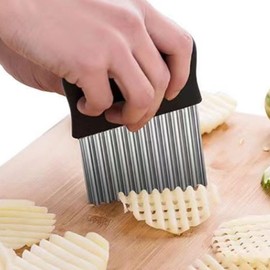 Crinkle Cutter - French Fry Potato Slicer Cutter - Stainless Steel Waffle Fry Cutter Wavy Chopper for Veggies Fruit Vegetable Potato Carrots