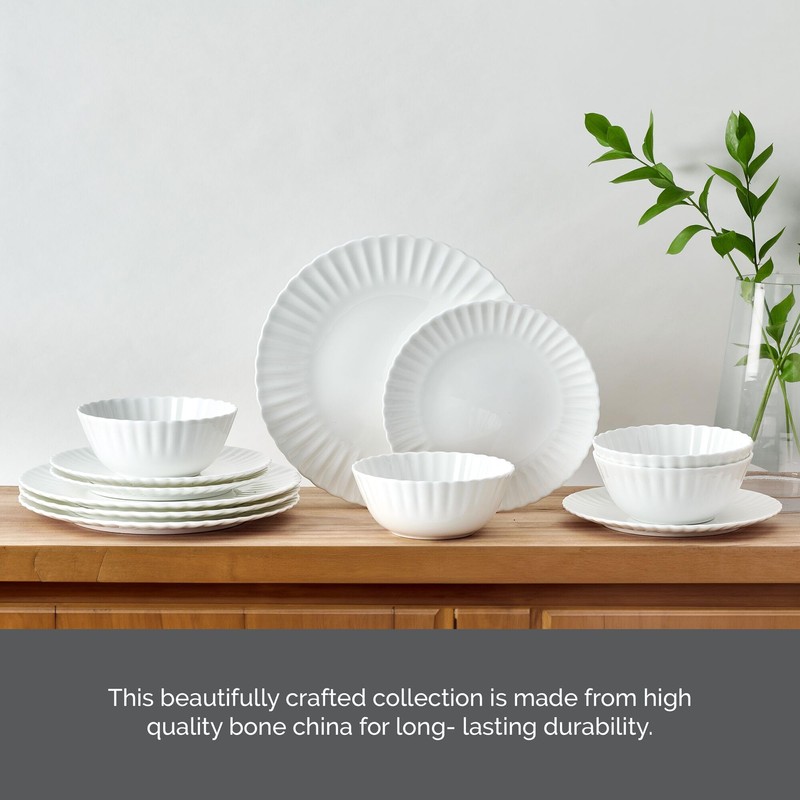 Mikasa Isadora Scalloped Bone China Lightweight Chip Resistant 12 Piece