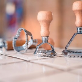 Ravioli Cookie Cutter Set with Dumpling Maker and Dough Wheel – Made of High-Quality Beech Wood and Rustproof Stainless Steel – Ravioli Mould Also Ideal for Dumplings Pierogie & Dumplings (Set of 5)