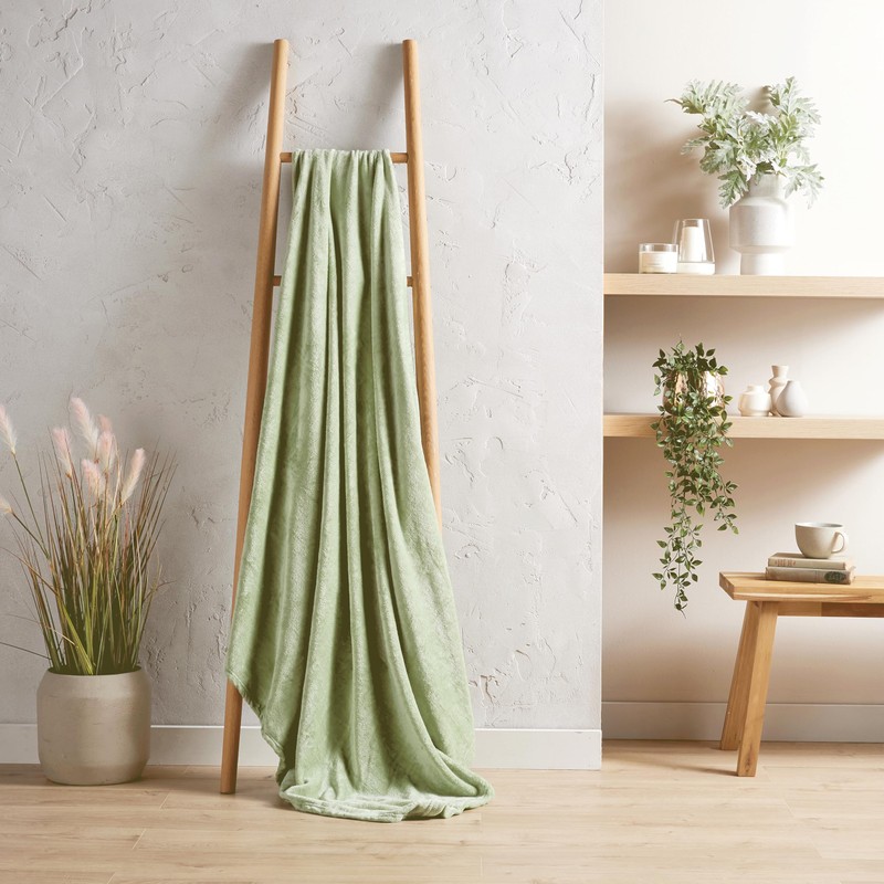 Olivia Rocco Flannel Fleece Throw Blanket Super Soft Warm Fluffy