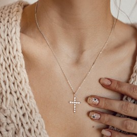 Foxgirl Silver Cross Necklace for Women, Simple Cubic Zirconia Cross Necklaces for Women Dainty Sterling Silver Necklace Trendy Chunky Cross Pendant Necklaces
