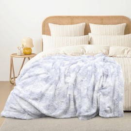 Furry Faux Fur Reversible Soft Fluffy Twin Blanket Luxury for Bed Couch Sofa 60x80 inches Purple White