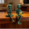 HUZHIBING Amusing and Humorous Alien Statue,Alien with Beer Glass Figurine