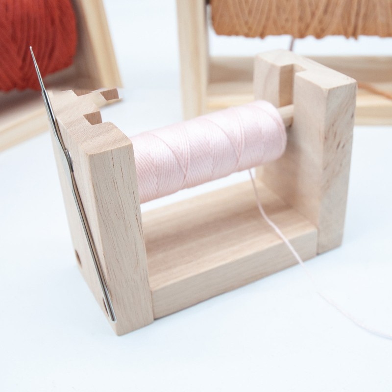 Wooden Yarn Holder 5.1in Long Sturdy Smoothing Rotatable Easy Assembly