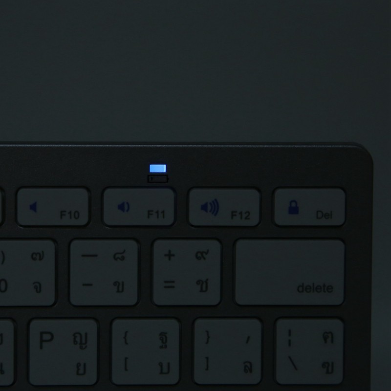 Wireless Keyboard English Thai Bilingual Portable Stylish Ultra Thin Silver
