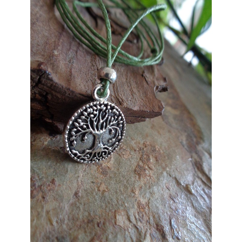 ✿ Moss green chain necklace tree of life forest disc