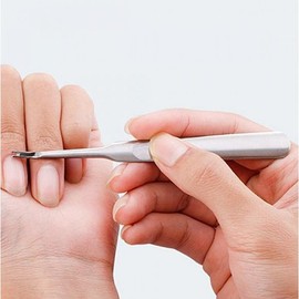 Roller V-blade cuticle trimmer cuticle remover DIY nail care cuticle trimming cuticle remover cuticle removal / 밀대 V날 큐티클정리기 큐티클 제거기 셀프 손톱관리 큐티클정리 큐티클제거기 큐티클제거