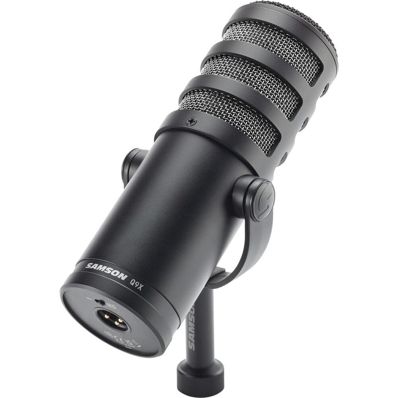 Samson Q9x Dynamic Broadcast Microphone Bundled with XLR Cable +