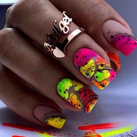 24Pcs Colorful Press on Nails Short Rainbow Acrylic Nails False Nails with Black Spot Design Colorful Square Mix-Color Contrast Blooming Full Cover Matte Fake Nails Glue on Nail for Women Decoration