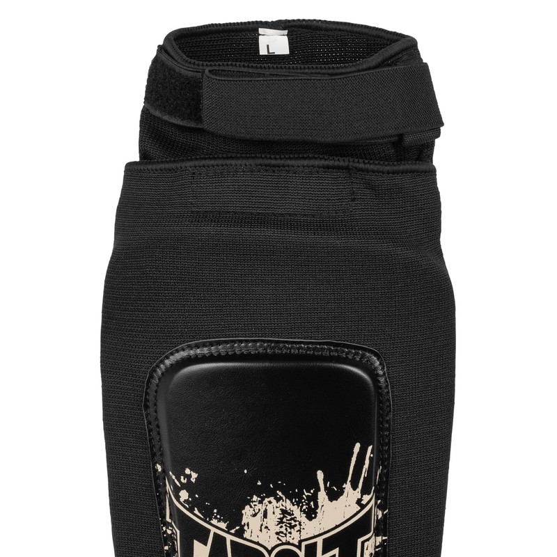 Tapout Lenwood 960013 Shin Pads Black/Ecru S/M, 1 Pair