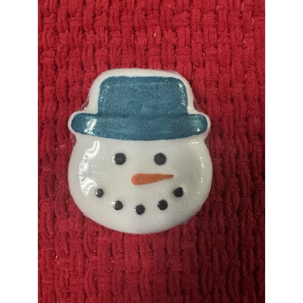 Poppy And Thyme Snowman Bath Bomb