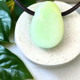 Steinfixx® - Gemstone pendant made of real lemon chrysoprase, teardrop pendant, colour-intensive, with 80 cm suede cord, Lemon chrysoprase Suede strap, Lemon chrysoprase