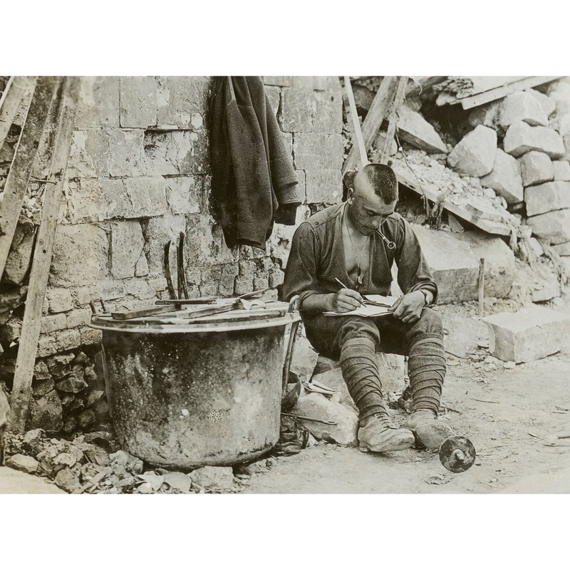 Front Lines / Entre Les Lignes